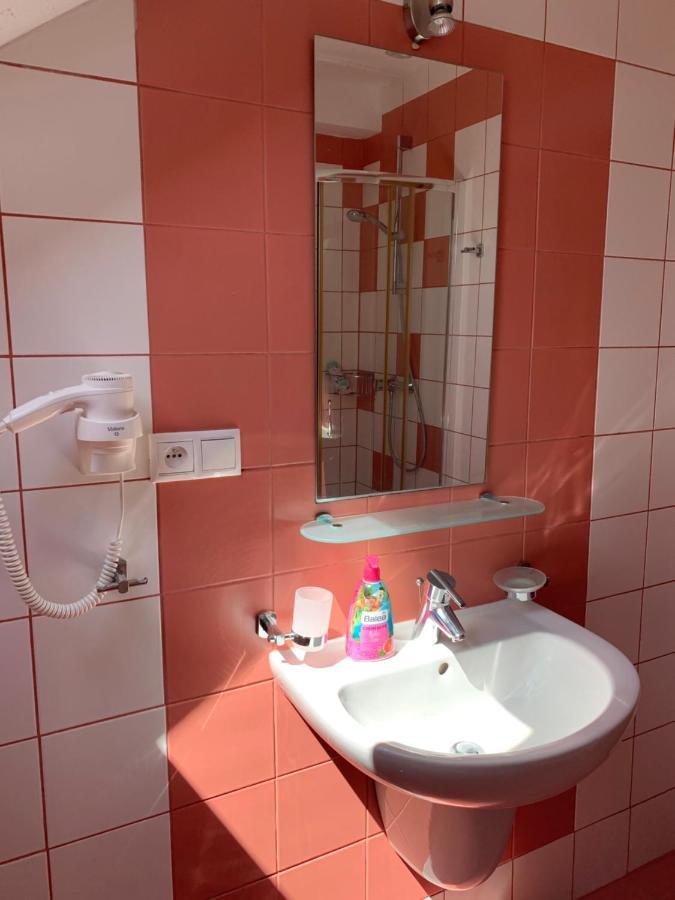 Eltako Penzion Karlsbad Eksteriør billede